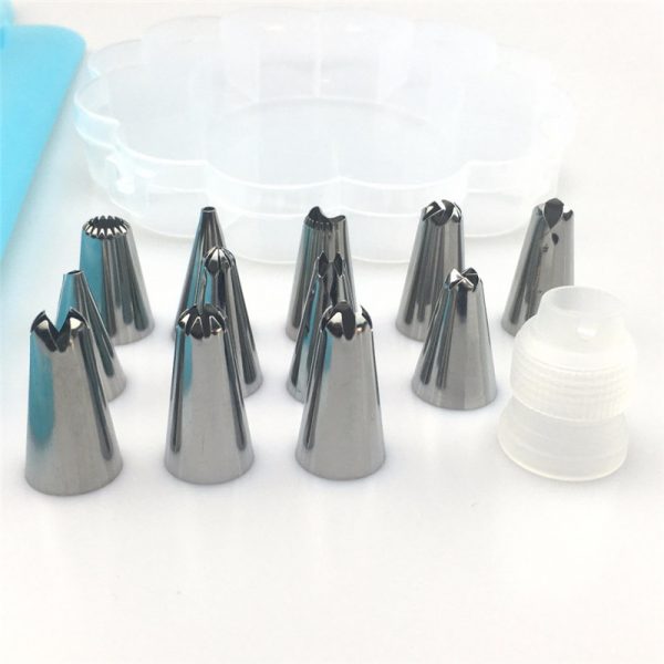 14Pcs/Set Icing Piping Cream Pastry Bag Nozzle Set DIY Cake Decorating Set Nozzle Set with Collecting Storage Christmas