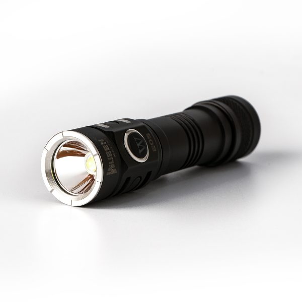 Wuben E05 XPL 6Modes 900Lumens Magnetic Tail EDC LED Flashlight Reading Light with Diffuser 14500