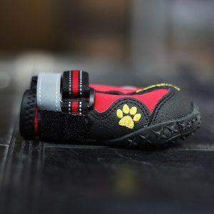 Popular Winter Dog Outdoor Sport Shoes 4pcs Pet Rain Shoes Protect Not To Hurt Fashion Pet Dogs Running Shoes for Large Dogs