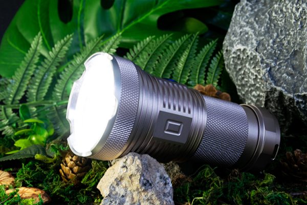 Haikelite MT40 SST-40 7Modes 8000Lumens High Brightness 18650 Flashlight